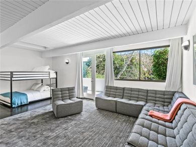 Malibu Luxury Rental Sleeps 12 Guests.
